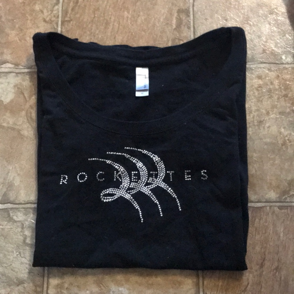GRAPHIC TEE